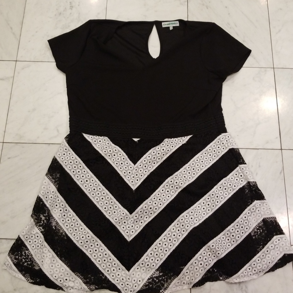 Womens Almost Famous dress black and white size 3X